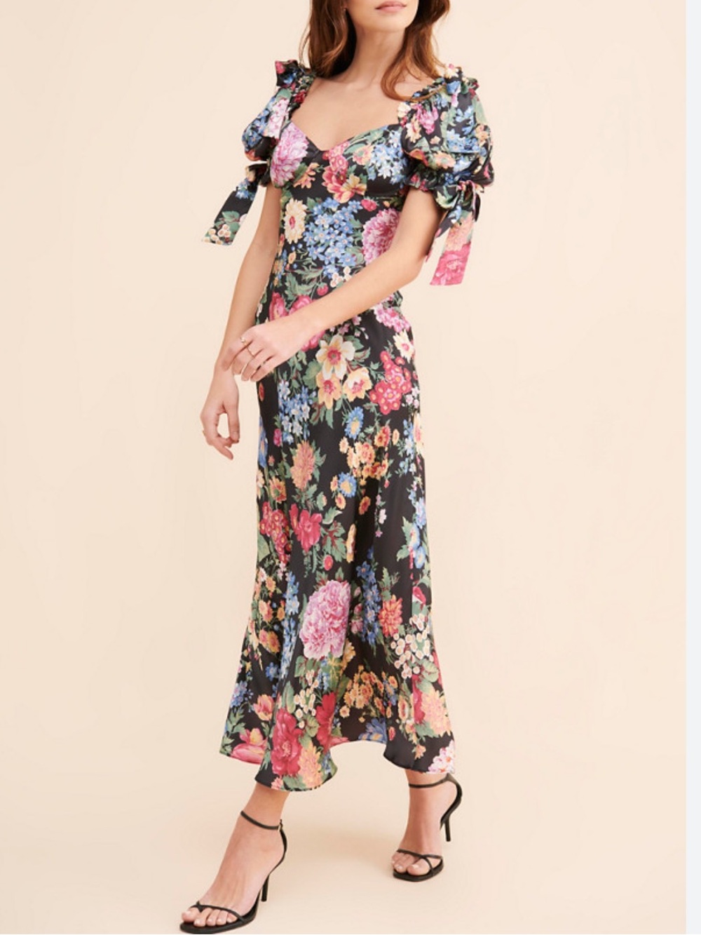 Selkie The Poet Slip Dress
Z22